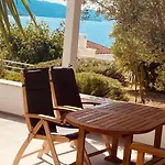 House Agradable Apartment *