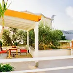 Apartment House Agradable