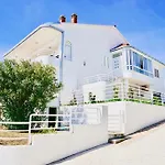 House Agradable