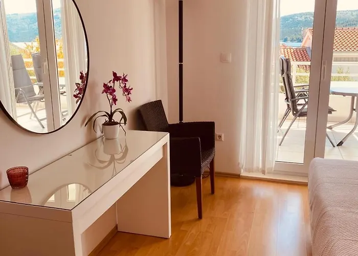 Lejlighed House Agradable Seget Vranjica