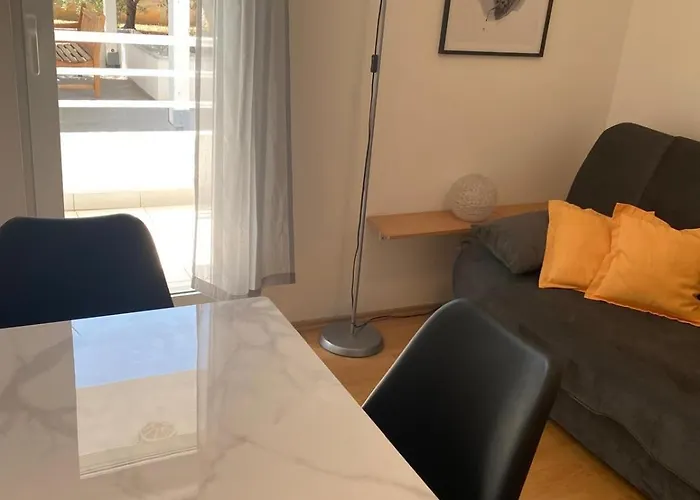 House Agradable Lejlighed Seget Vranjica